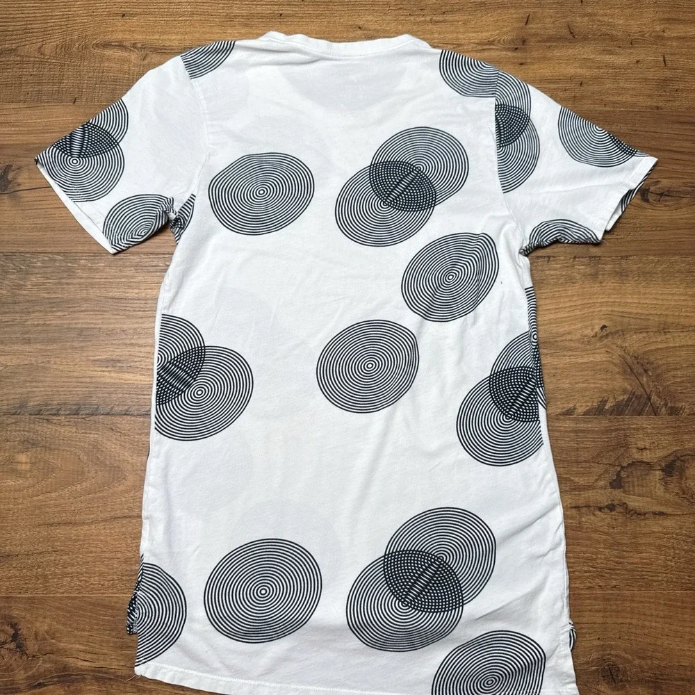 The‎ Nike Tee Women's Small White Air Force 1 AF1 Black Circles Swoosh T Shirt